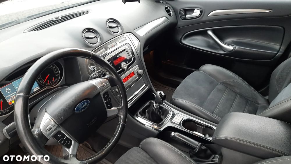 Ford Mondeo SW 2.2 TDCi Trend - 13