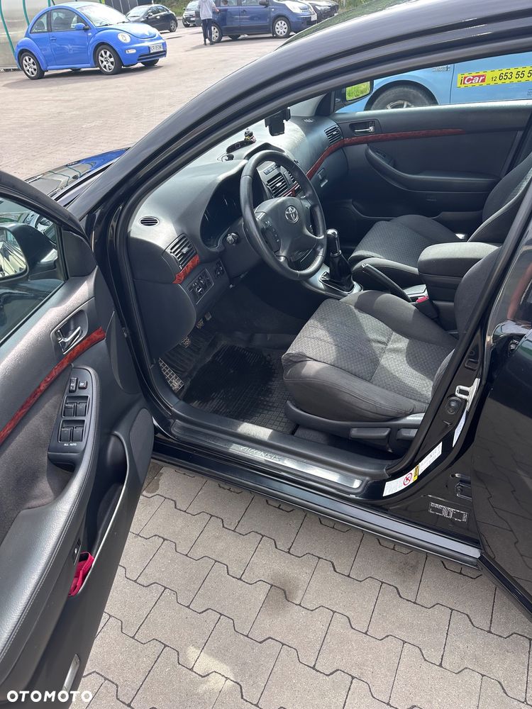 Toyota Avensis 1.8 VVT-i Sol - 9