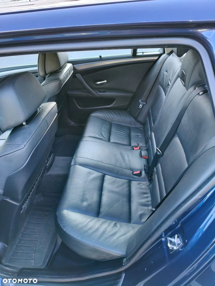 BMW Seria 5 525d - 9