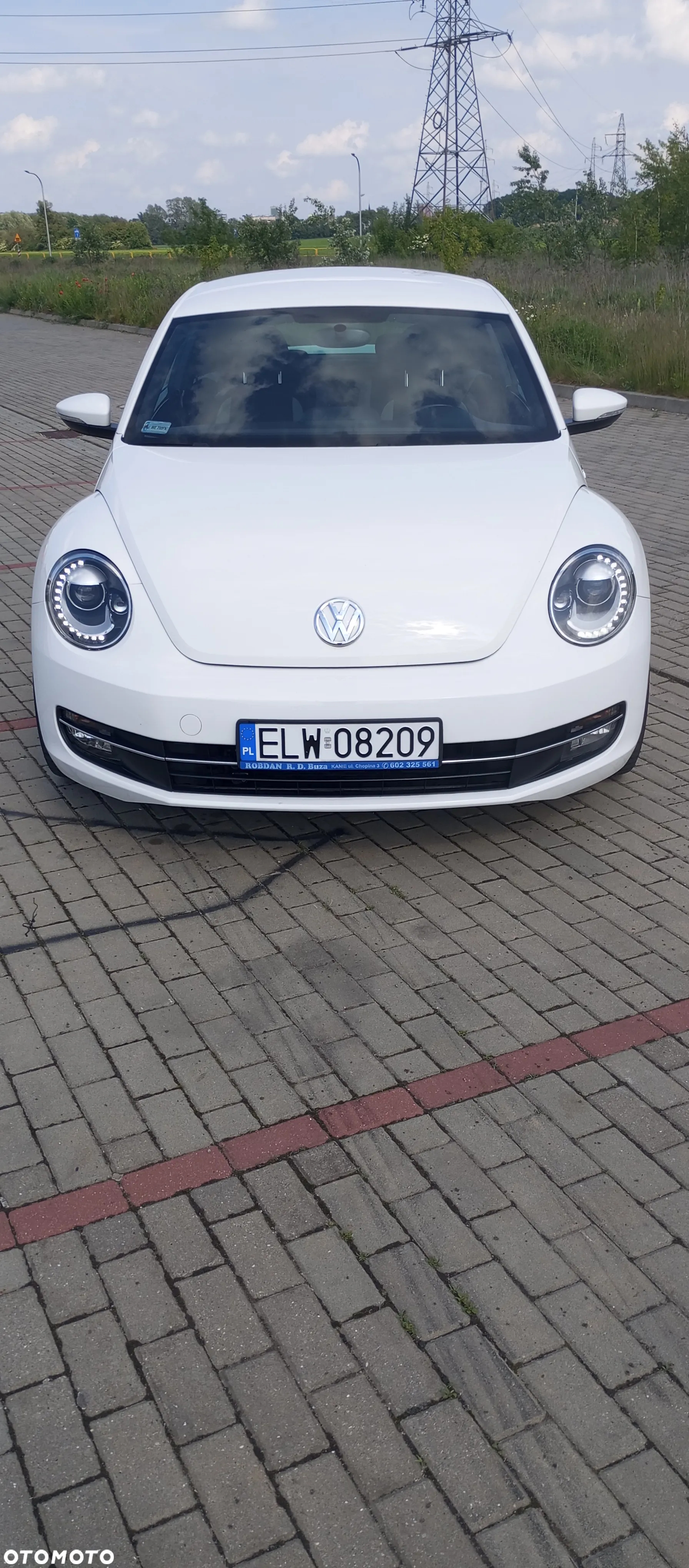 Volkswagen Beetle 2.0 TDI Sport - 2