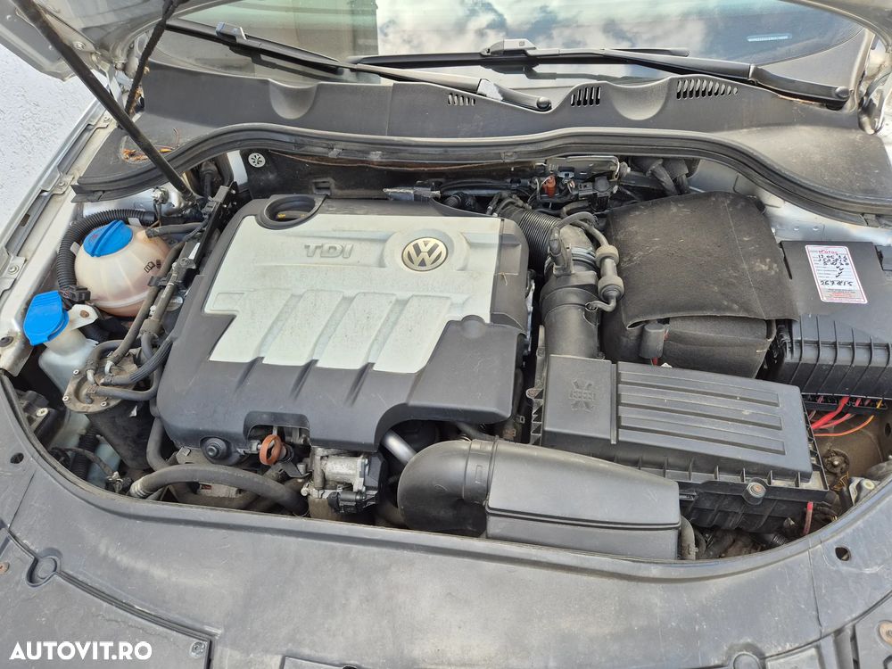 Volkswagen Passat 2.0 TDI DPF Trendline - 9