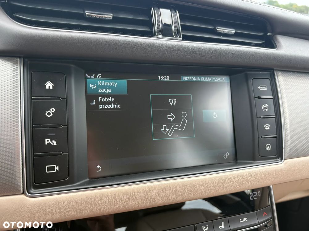 Jaguar XF 2.0 i4D Portfolio - 21