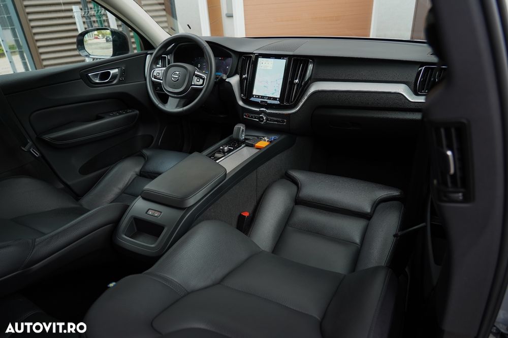 Volvo XC 60 B4 MHEV Inscription - 32