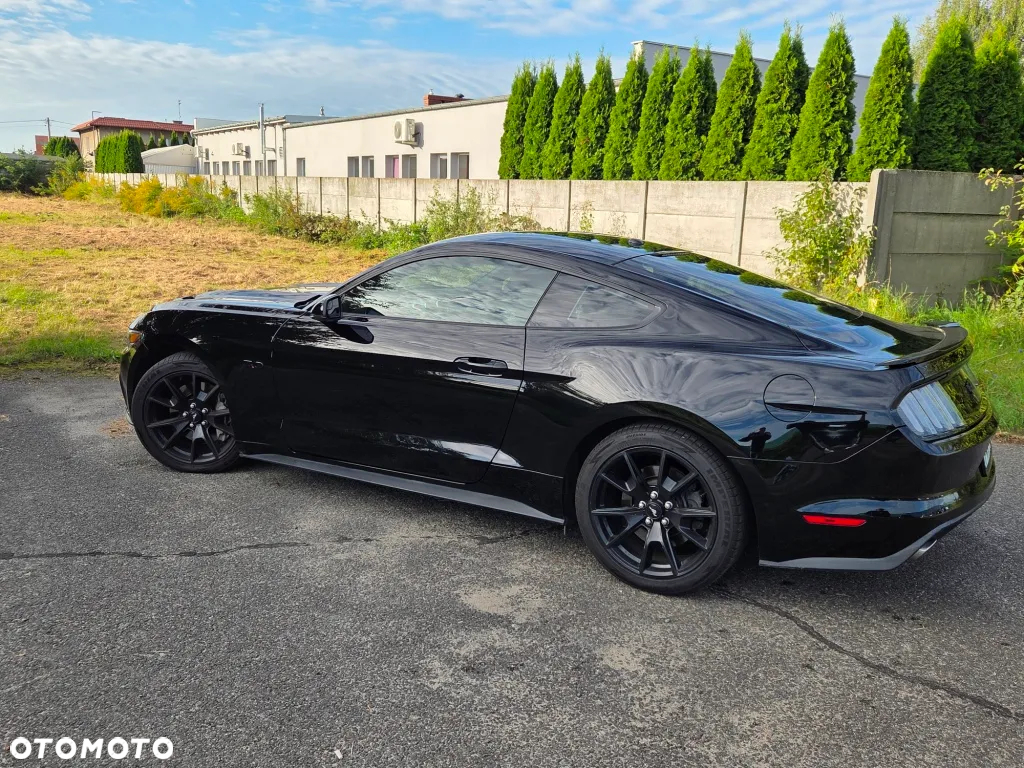 Ford Mustang - 5