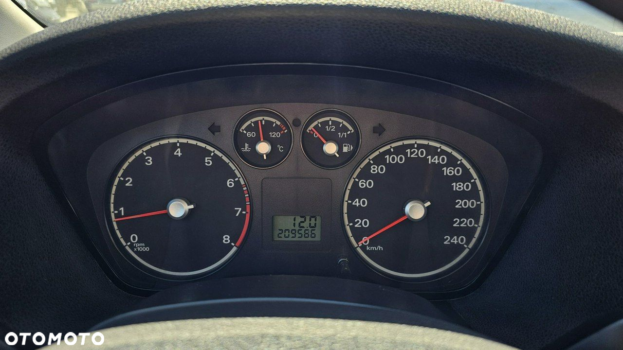 Ford Focus - 25