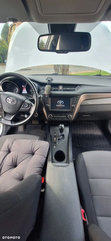Toyota Avensis - 20