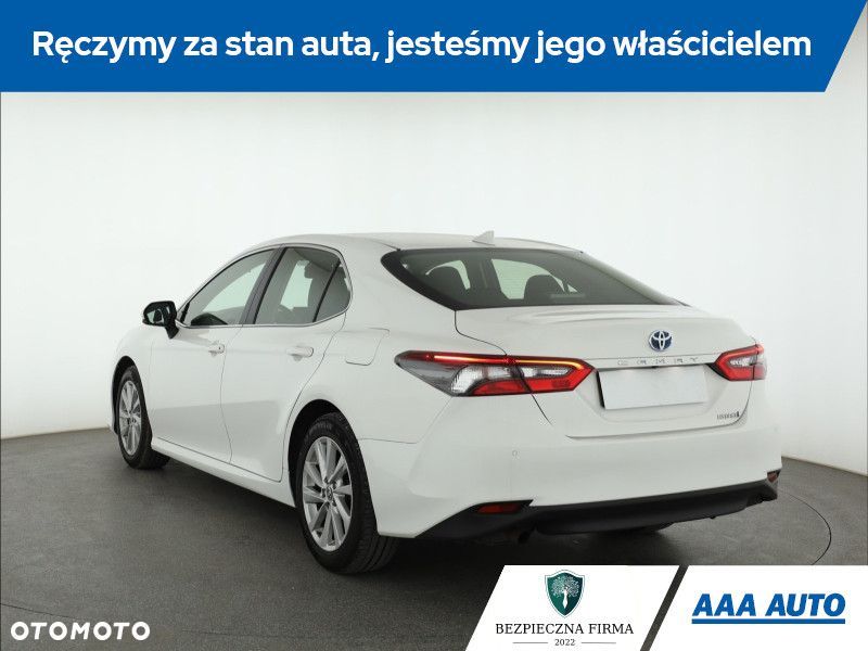 Toyota Camry - 6