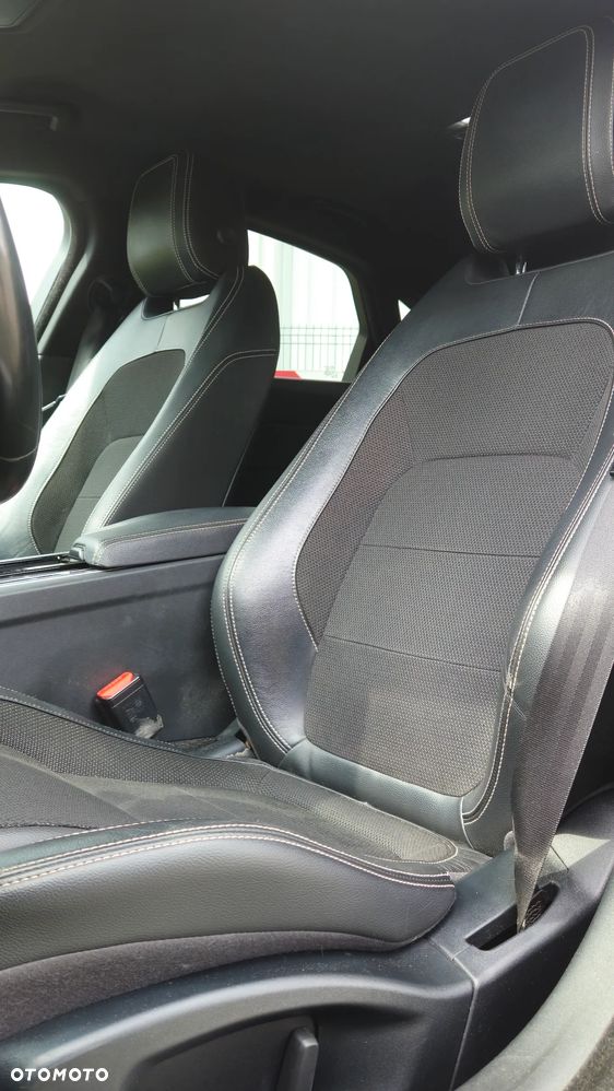 Jaguar XF 2.0 i4D R-Sport - 19