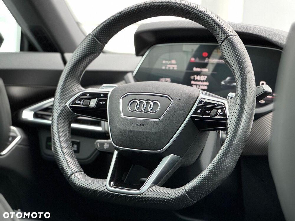 Audi e-tron GT - 16