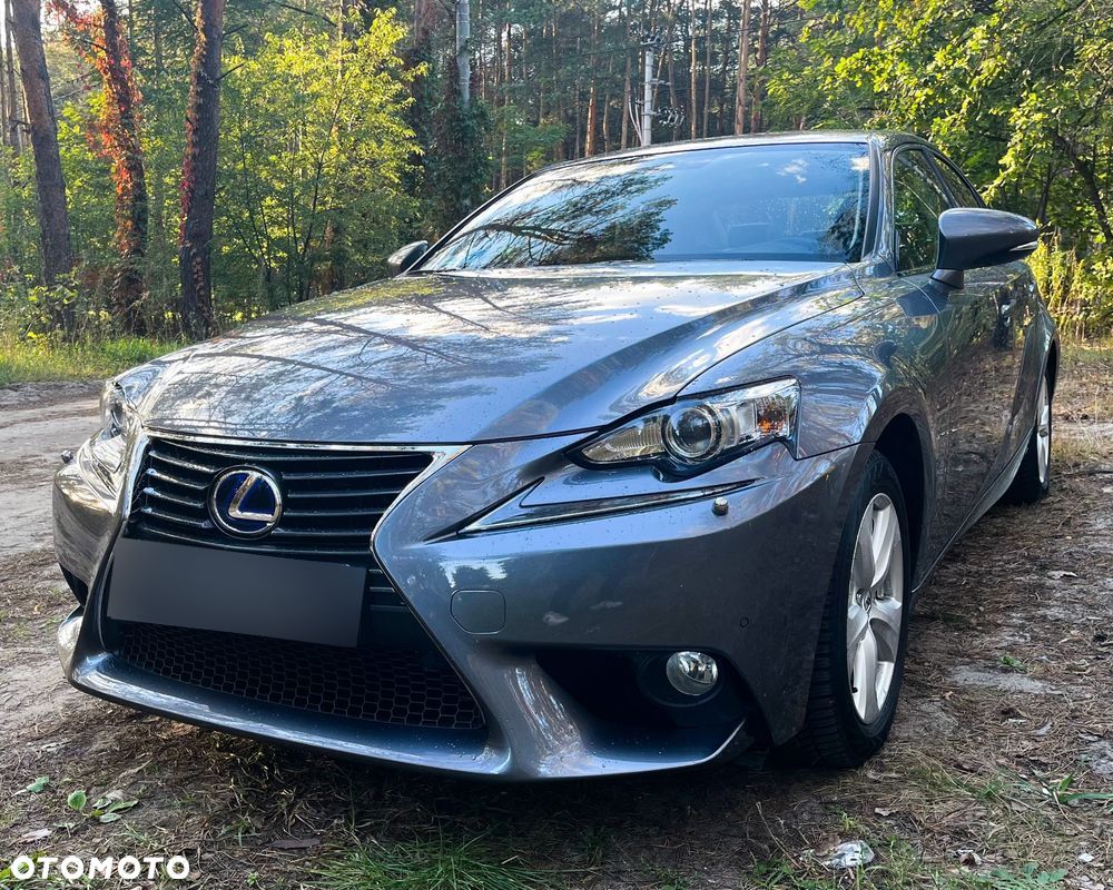 Lexus IS 300h Business - 1