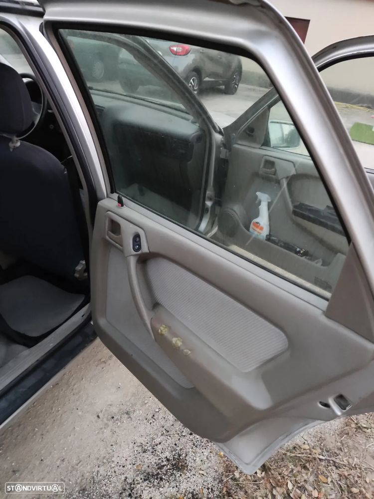 Opel Vectra 1.4 GL - 9