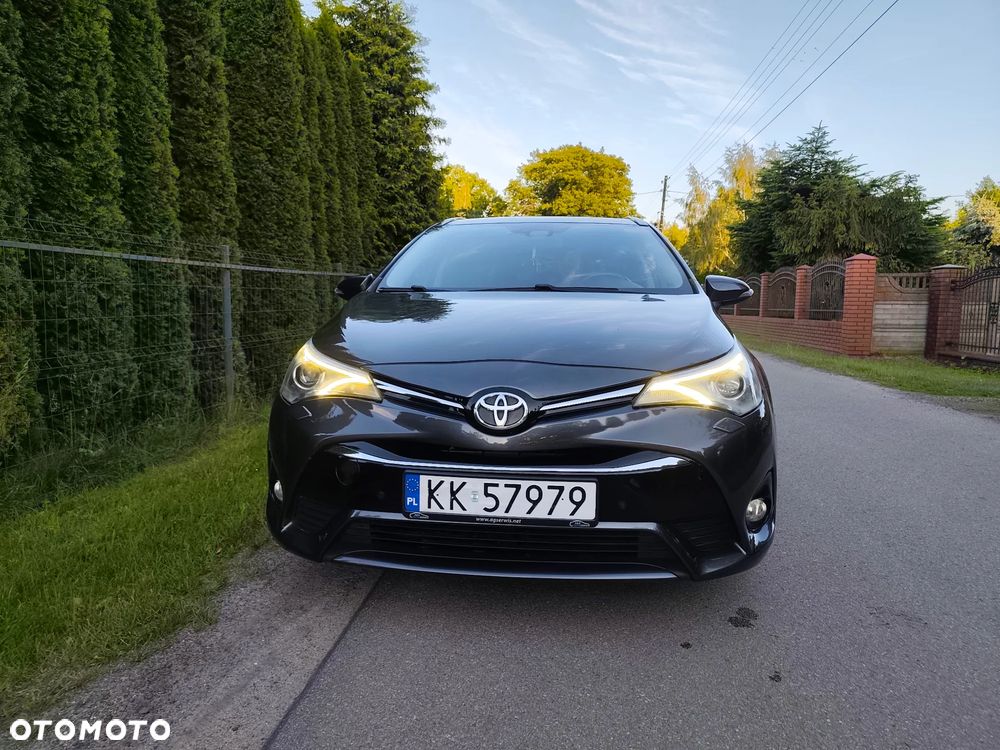 Toyota Avensis Touring Sports 1.8 Multidrive S Executive - 6
