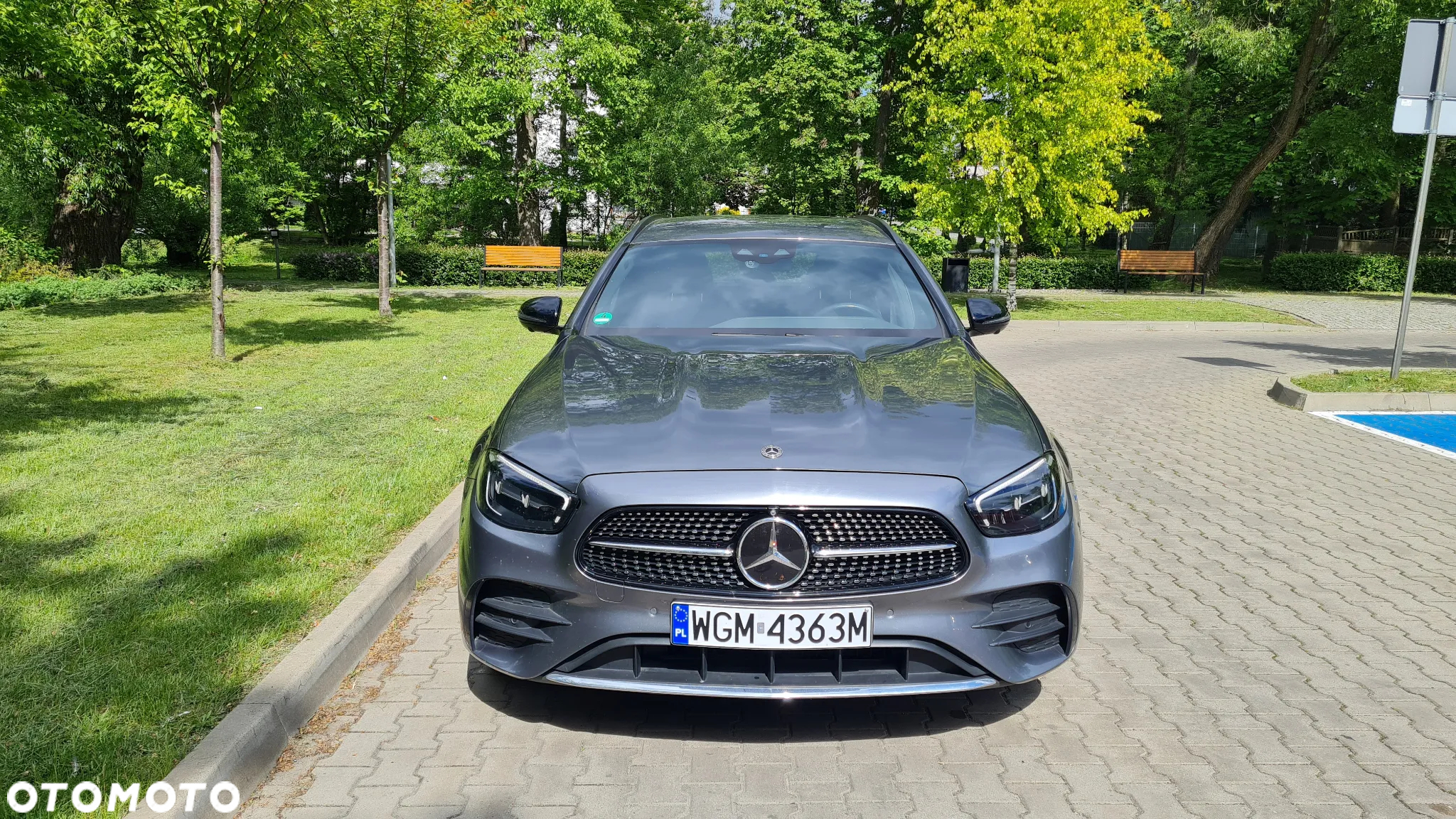 Mercedes-Benz Klasa E 300 de T 9G-TRONIC AMG Line - 4