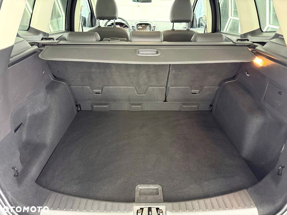 Ford Kuga 1.5 EcoBoost 2x4 Titanium - 27