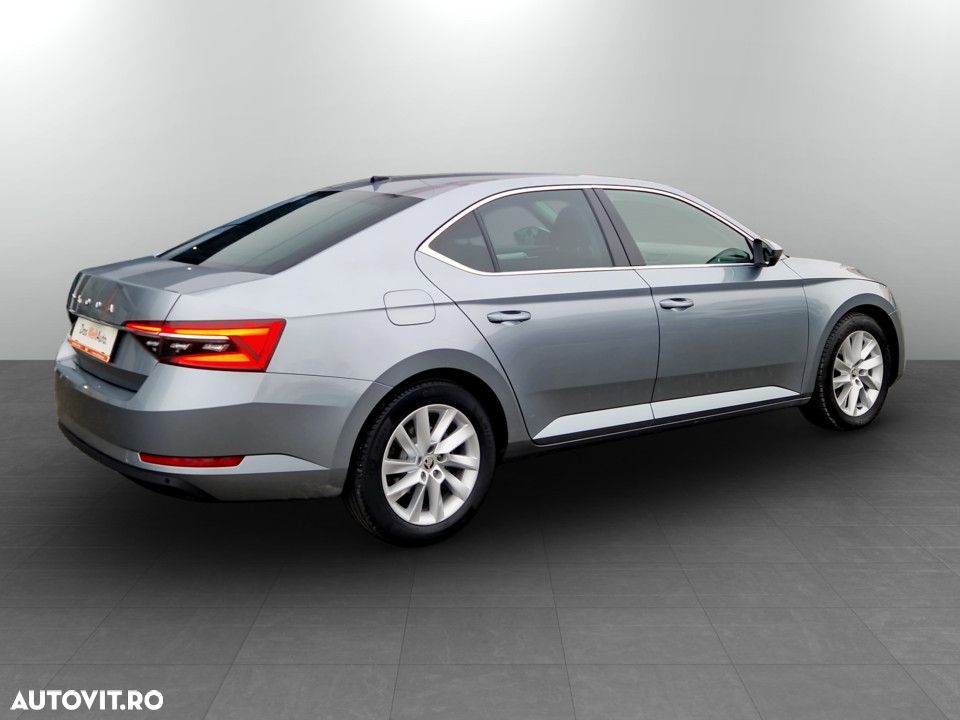 Skoda Superb 2.0 TDI DSG Ambition - 7