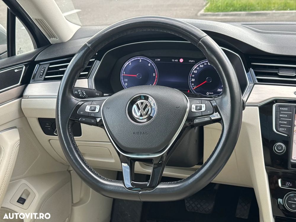 Volkswagen Passat 2.0 TDI SCR 4Motion DSG Highline - 13