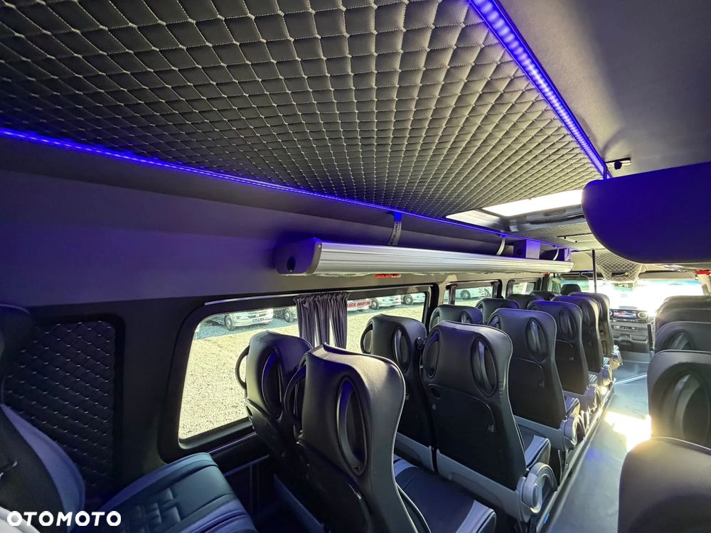 Mercedes-Benz Sprinter 519 - 36