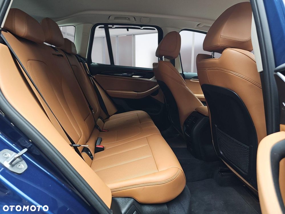 BMW X3 xDrive20d - 12