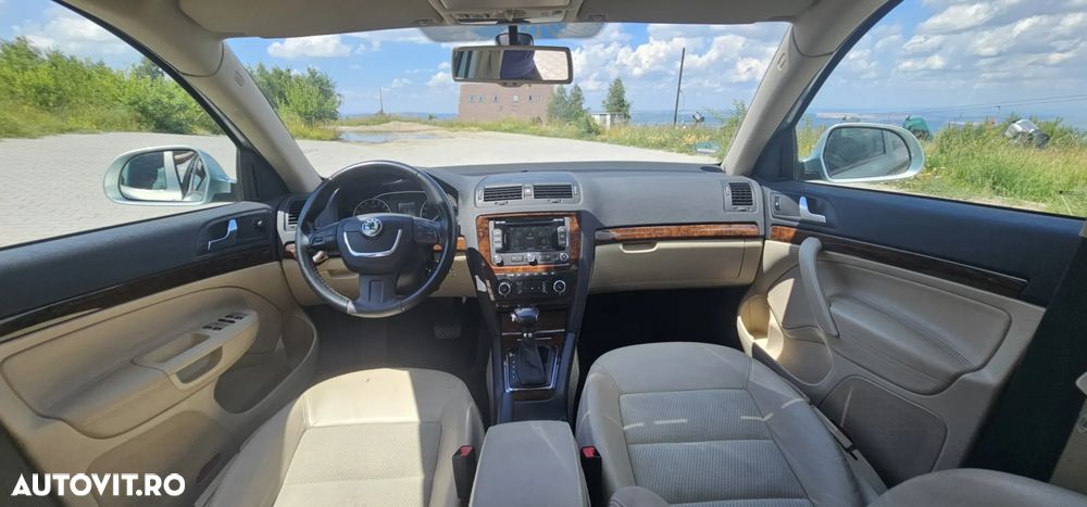 Skoda Octavia 1.6 TDI ELEGANCE DSG - 9