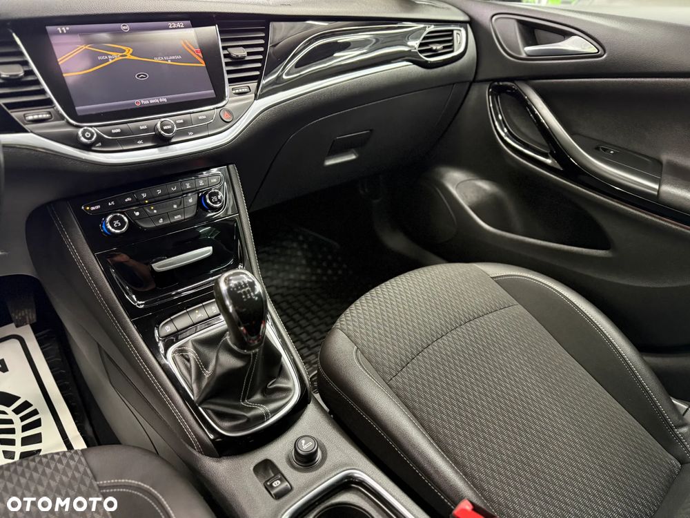 Opel Astra 1.4 Turbo Edition - 37