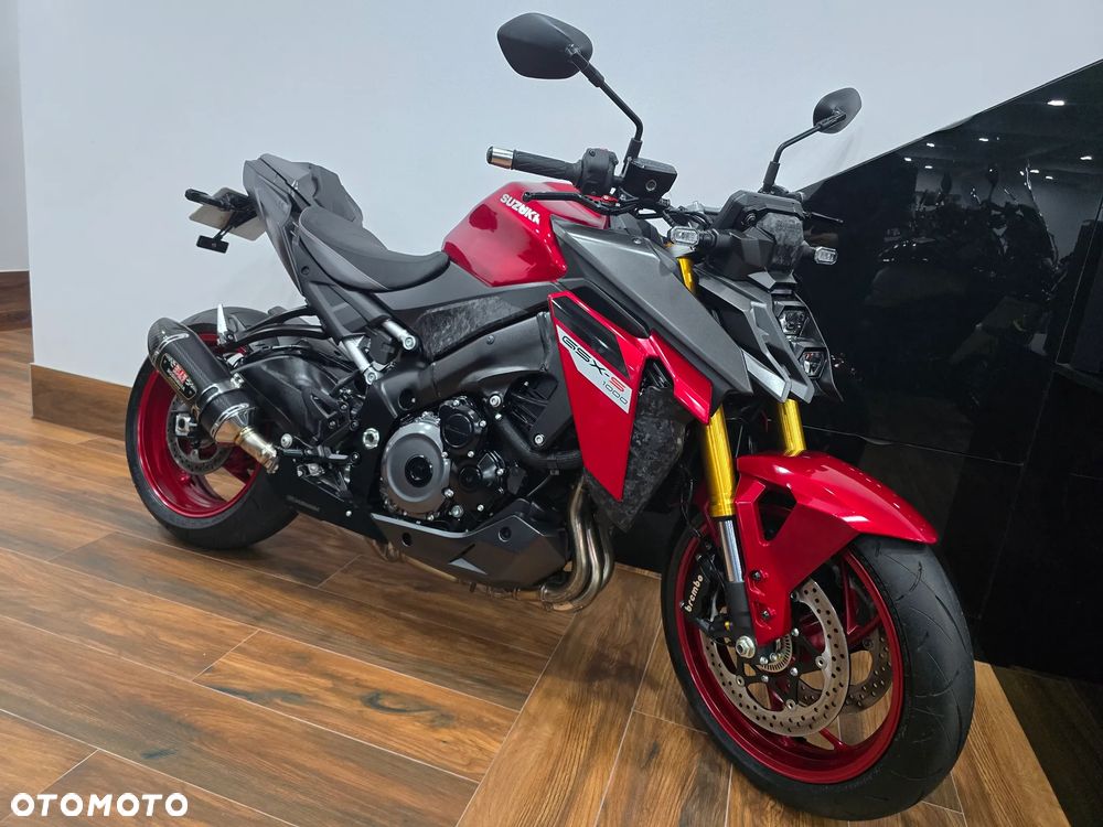 Suzuki GSX - 31