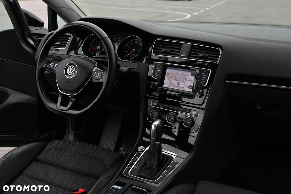 Volkswagen Golf 2.0 TDI BMT Highline DSG - 27