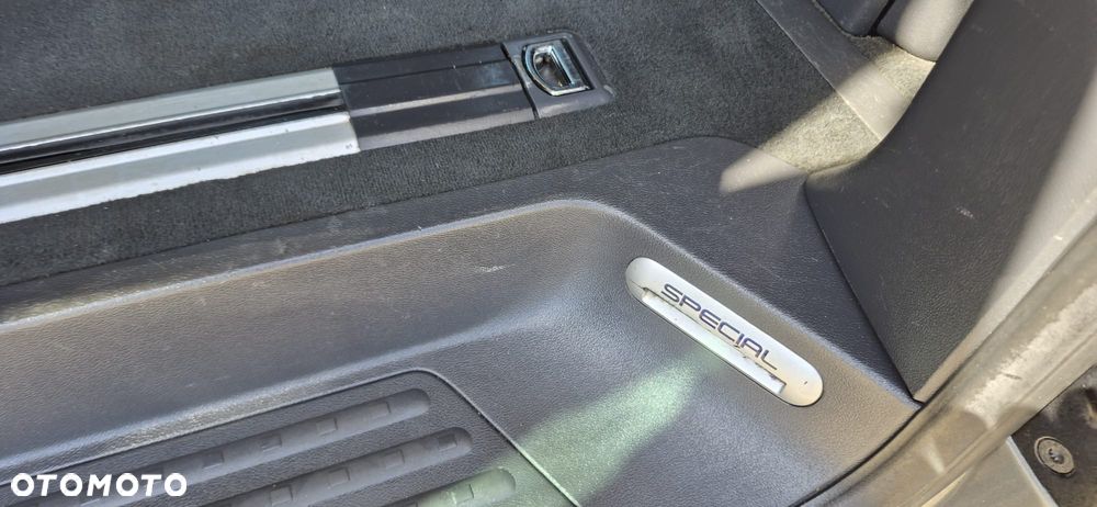 Volkswagen Multivan - 34