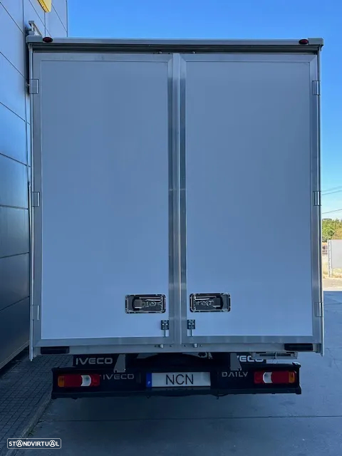 Iveco DAILY 35C16A8 (cx automática) - 4