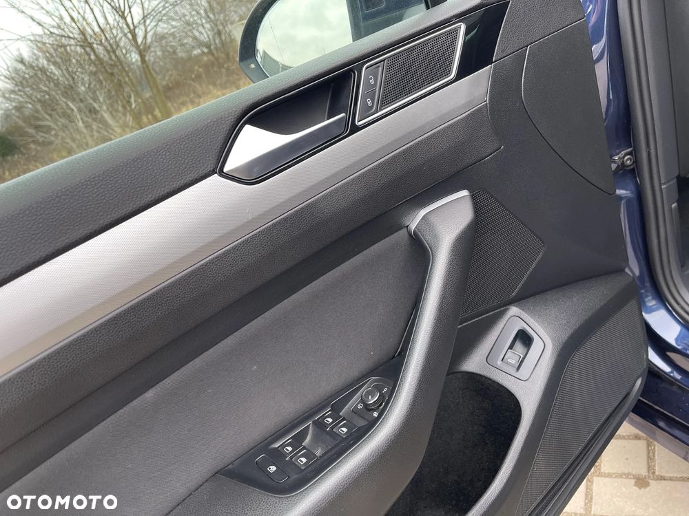 Volkswagen Passat Variant 2.0 TDI SCR 4Motion DSG (BMT) Highline - 18