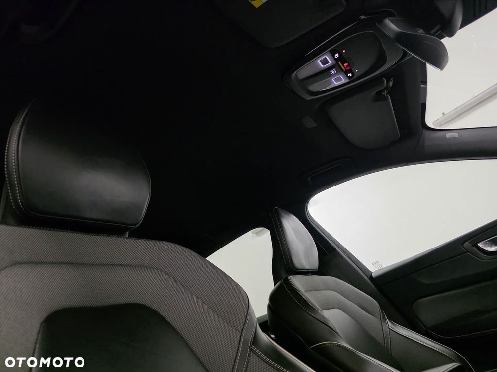Volvo XC 60 B4 D AWD Inscription - 28