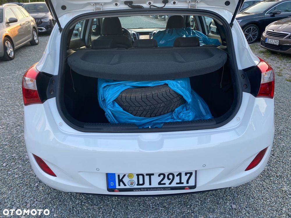 Hyundai i30 blue 1.4 Style - 19