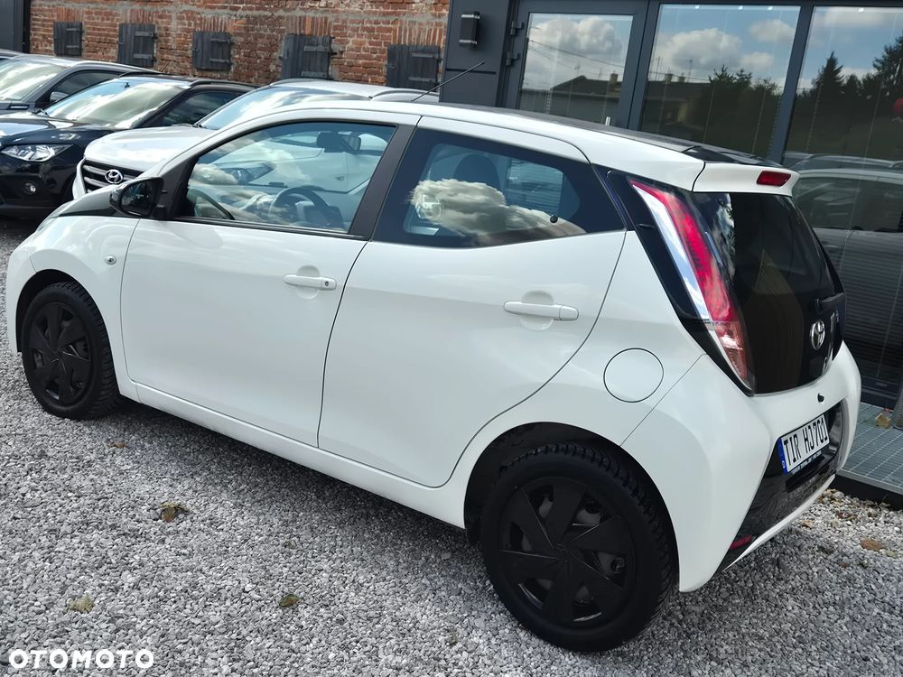 Toyota Aygo x-play Eco - 8