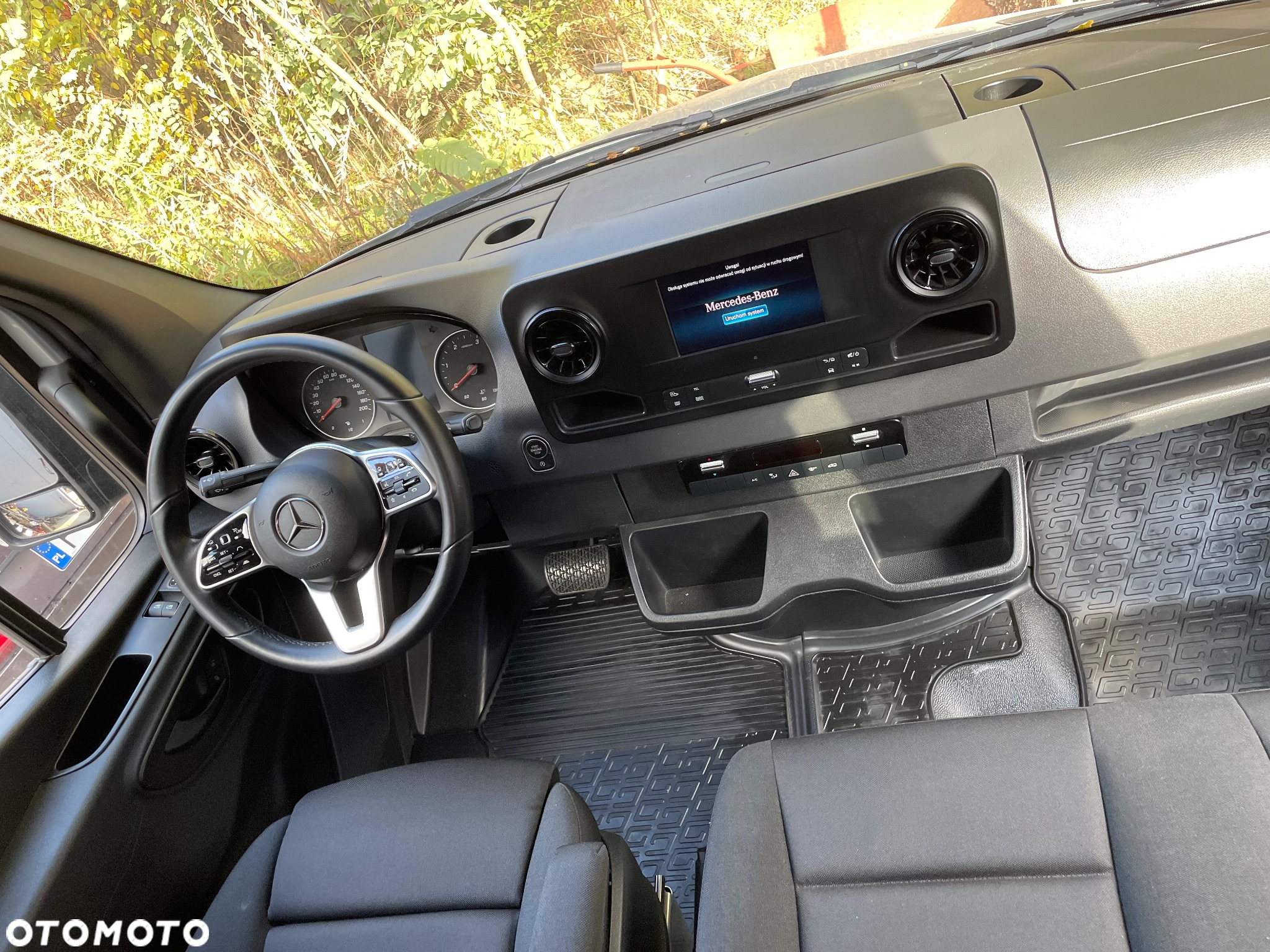Mercedes-Benz Sprinter - 11