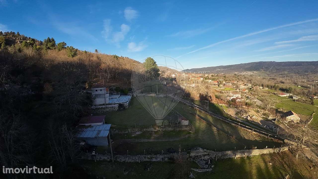 Moradia T2 para venda - Grande imagem: 2/22