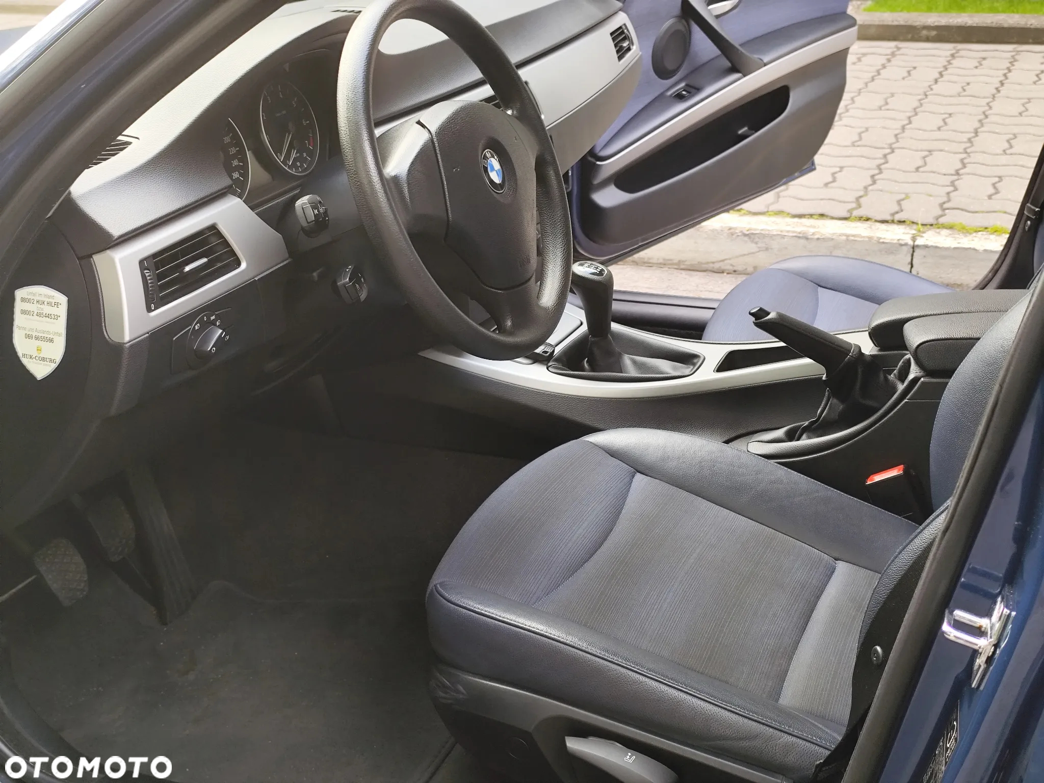 BMW Seria 3 320i - 14