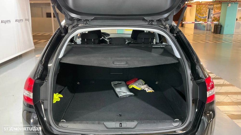 Peugeot 308 SW 1.5 BlueHDi Allure EAT8 - 7