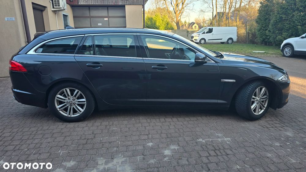 Jaguar XF - 4