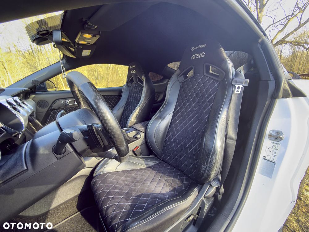 Ford Mustang 5.0 V8 GT - 13