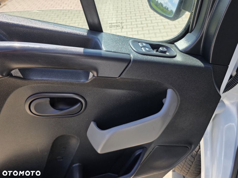 Renault Master - 25