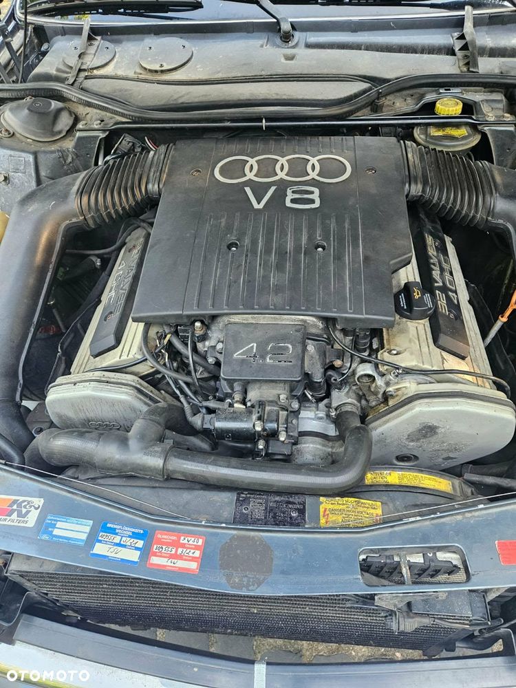 Audi V8 - 18