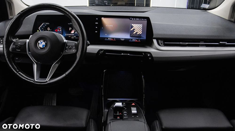 BMW Seria 2 218i - 11