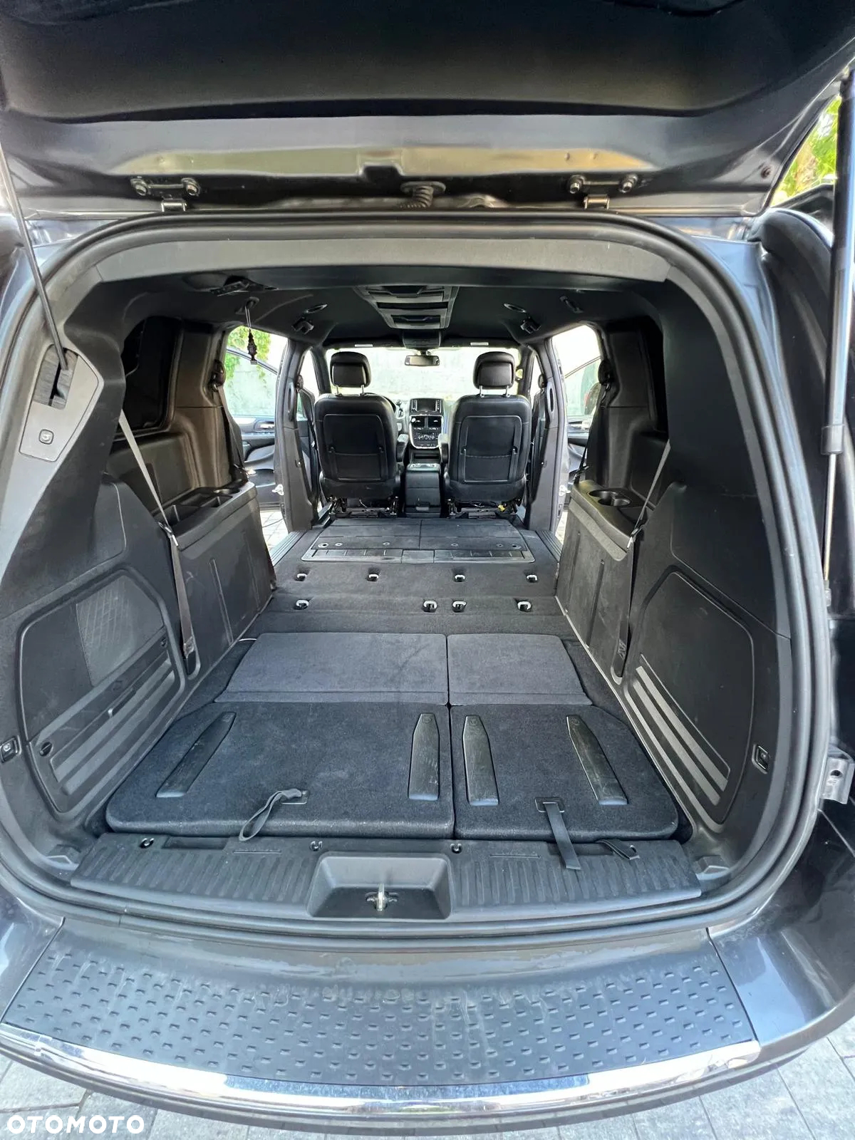 Dodge Grand Caravan - 6