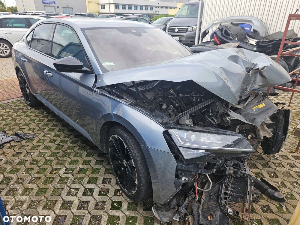 Skoda Superb 1.4 TSI Plug-In Hybrid Sportline DSG - 12