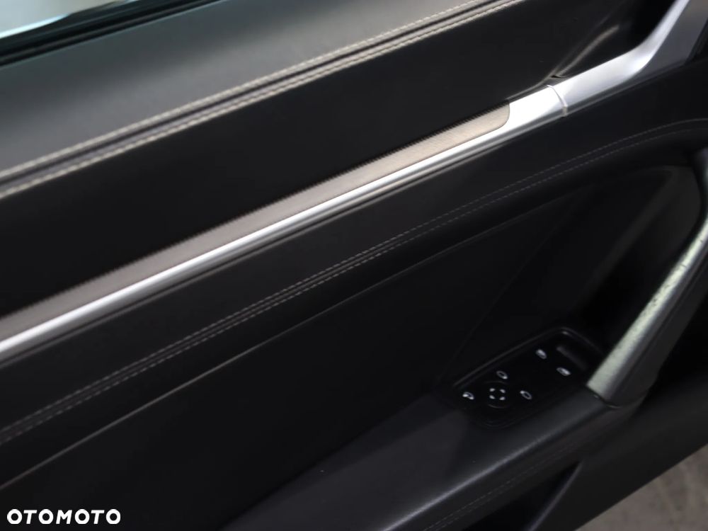 Porsche 911 Carrera Turbo S - 24