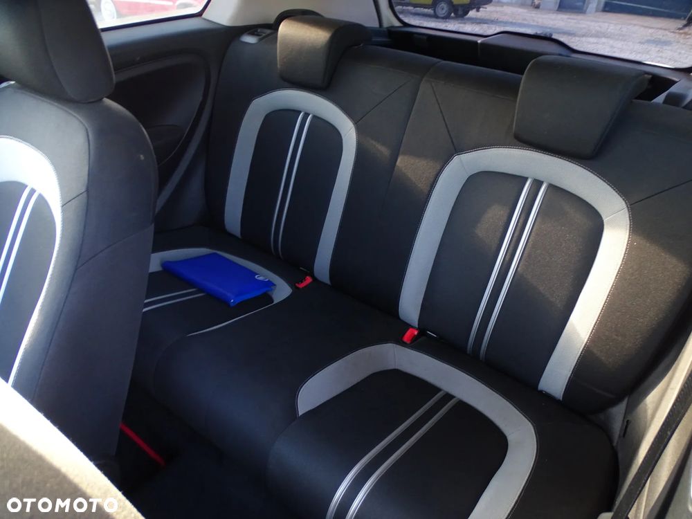 Fiat Grande Punto - 7
