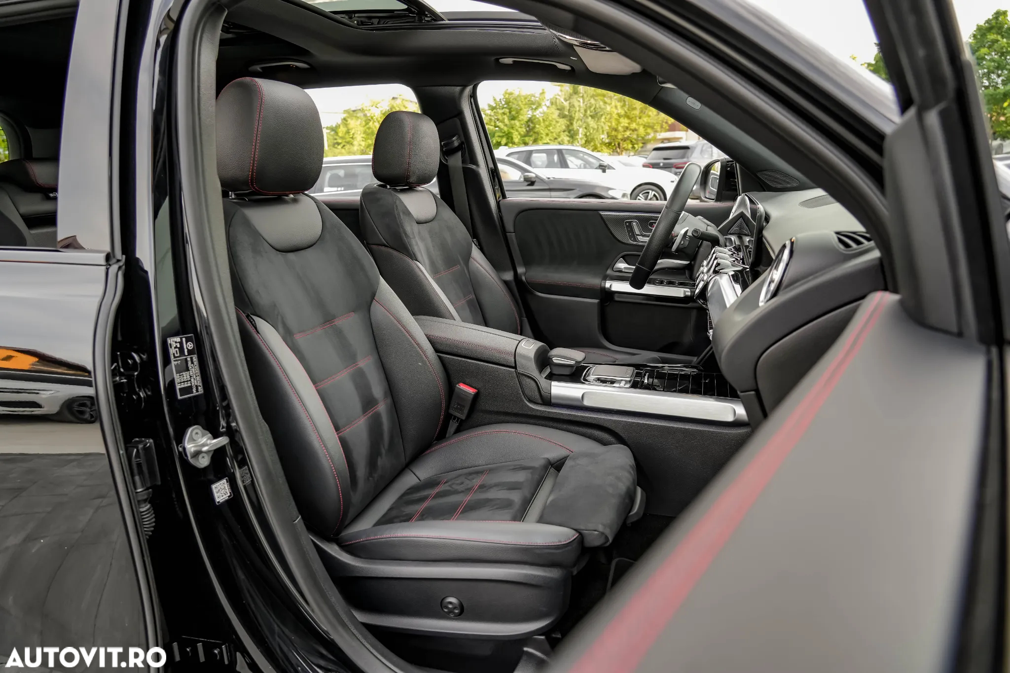 Mercedes-Benz GLB 200 7G-DCT AMG Line - 7