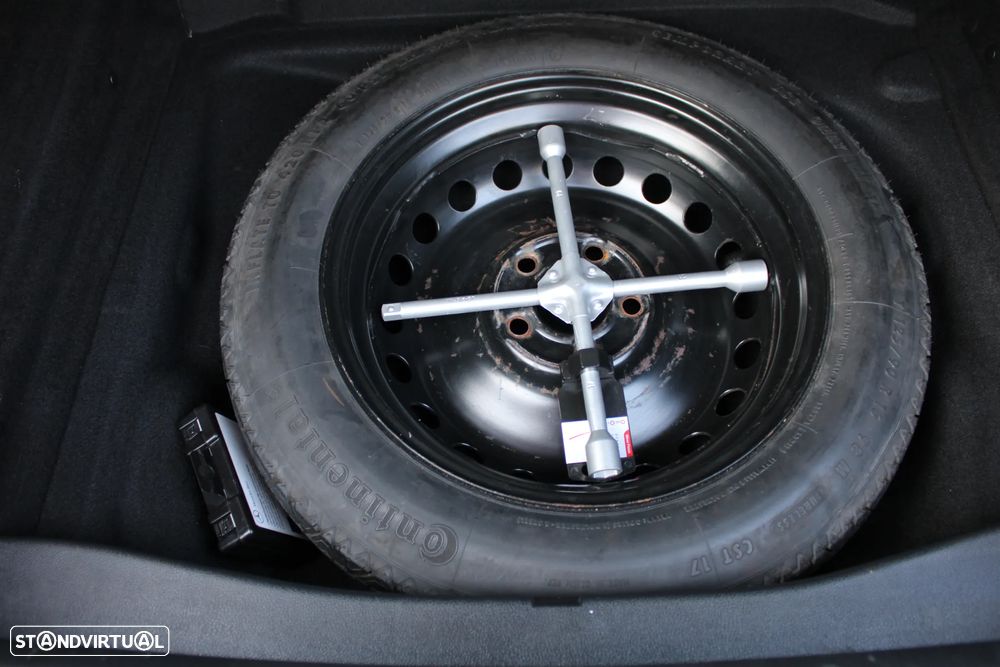 Mercedes-Benz GLA 180 d 7G-DCT Urban - 51