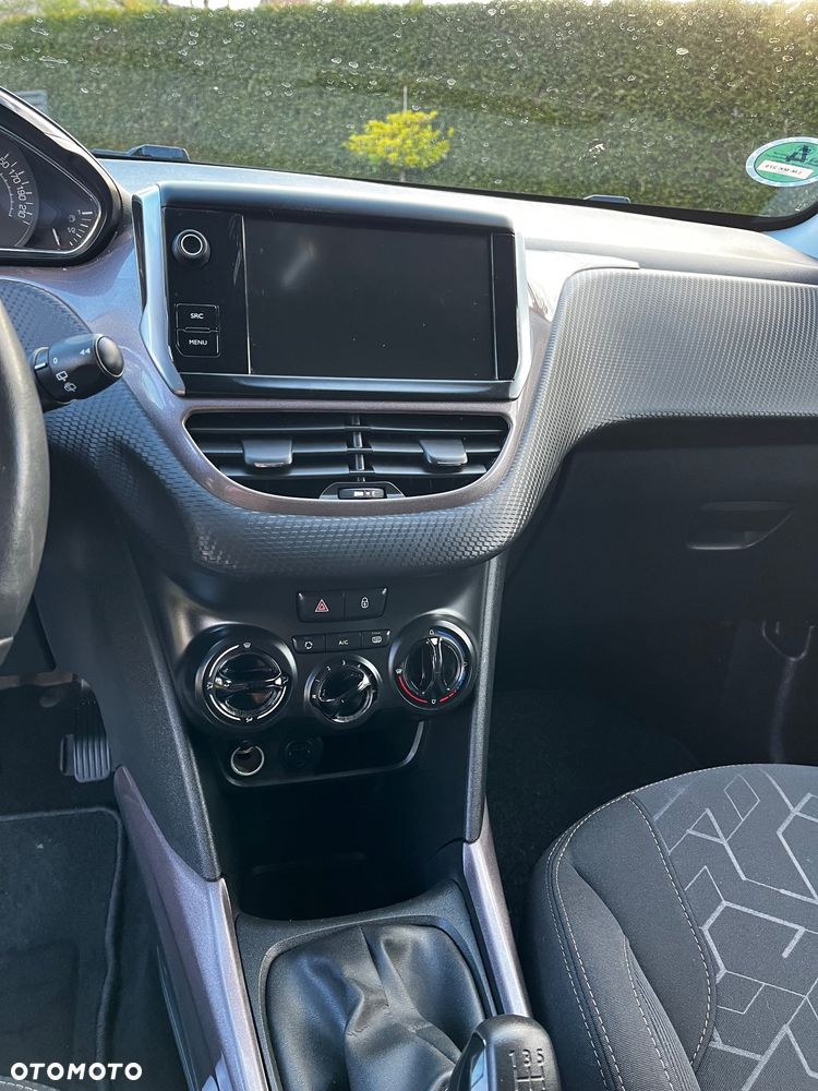 Peugeot 2008 - 14