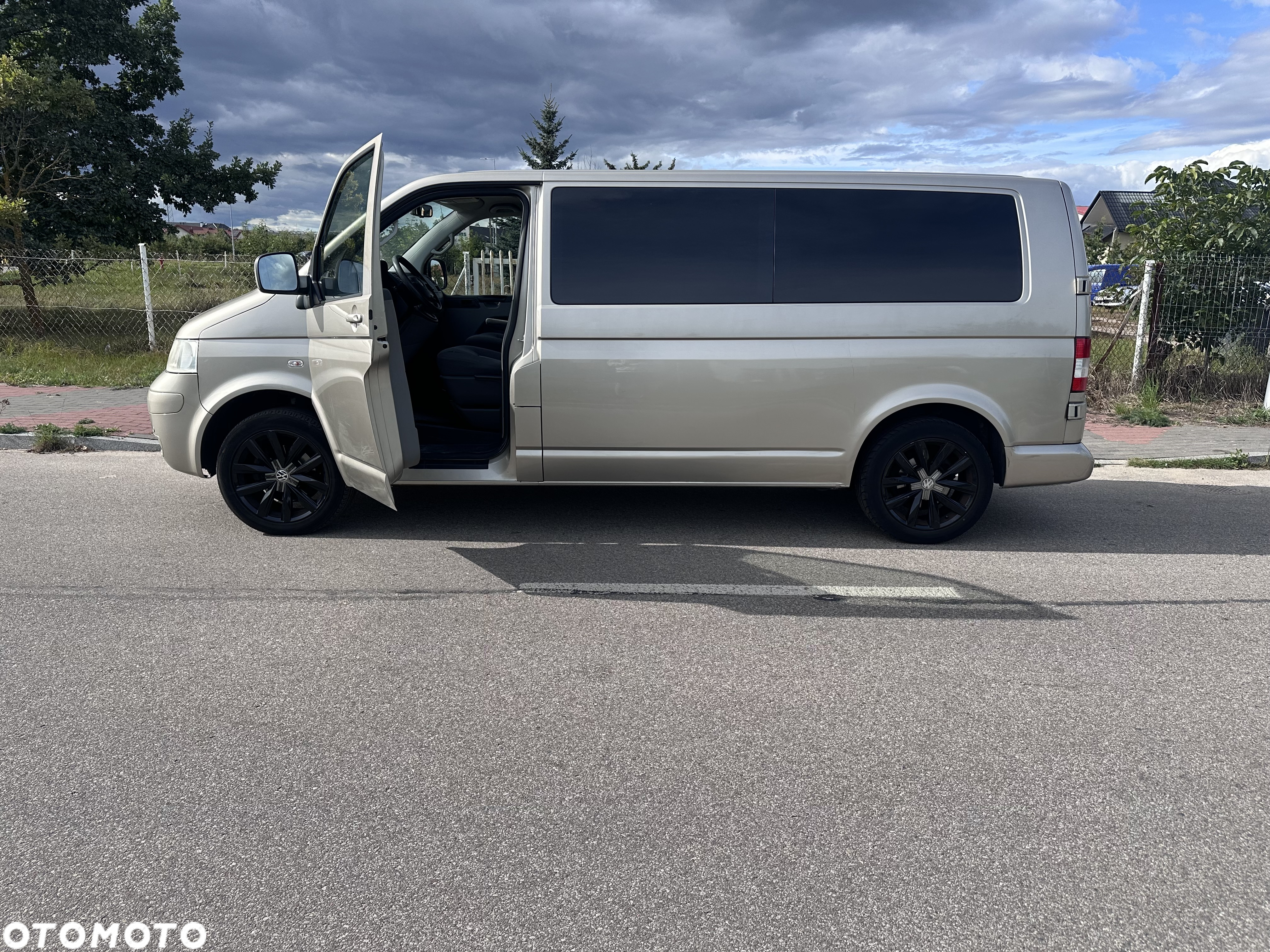 Volkswagen Transporter 5 - 10