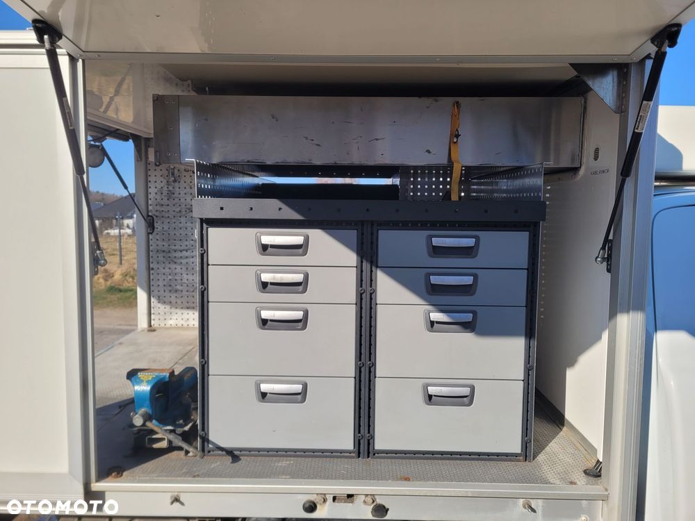 Ford Ranger XLT - 25